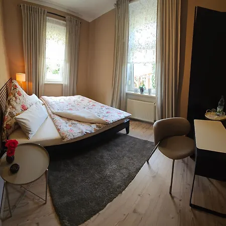 Zentrumsnahes Gaestezimmer In Habitación en casa particular *