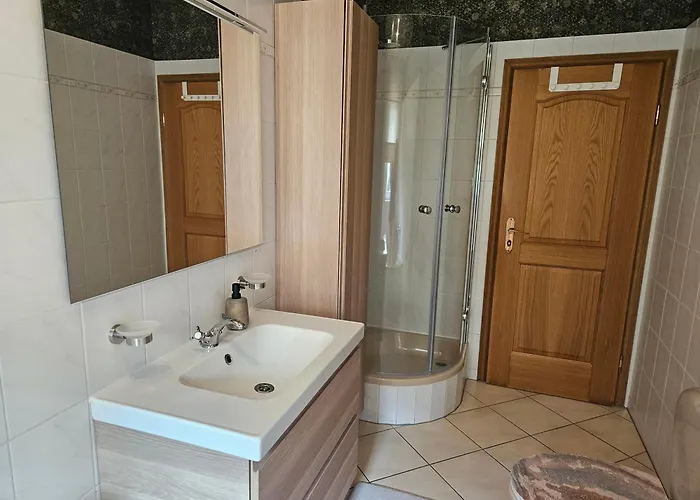 Zentrumsnahes Gaestezimmer In Pansiyon